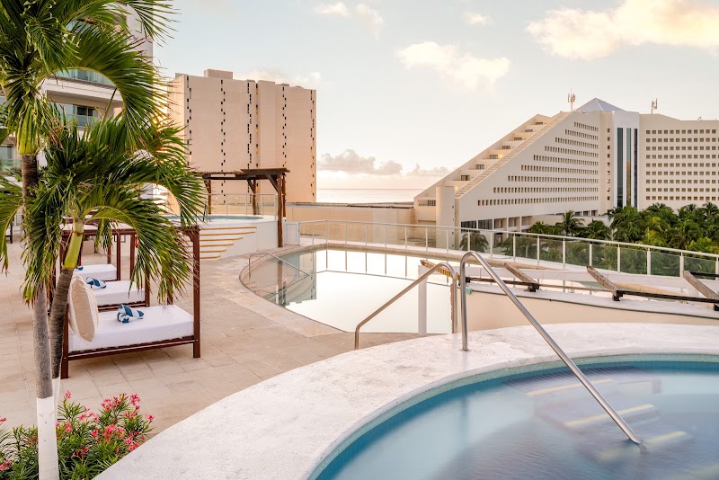 Seadust Cancun Beach Resort